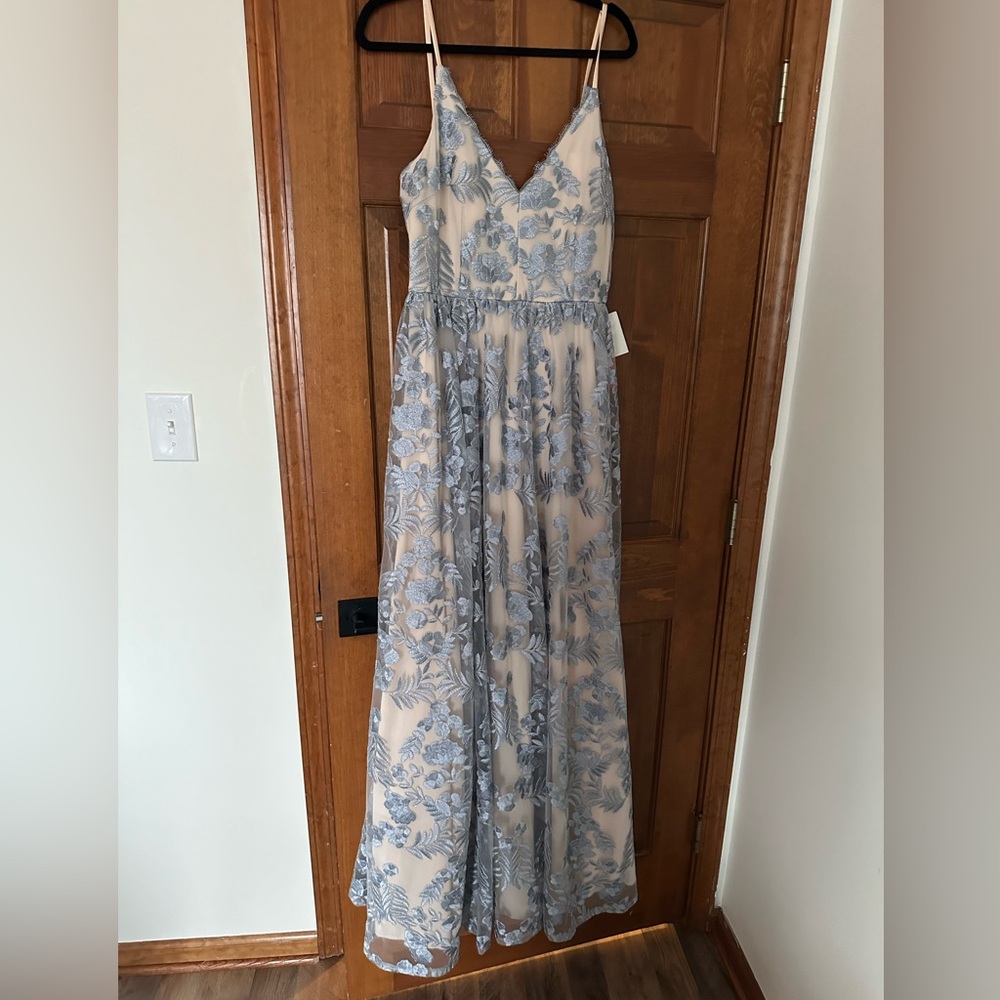 Dillards bridesmaid/ Prom/Hoco dress embroidered light blue xtraordinary brand